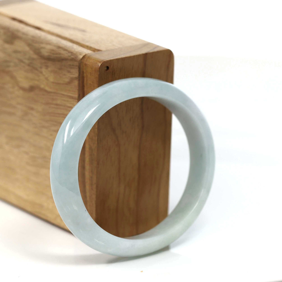 "Classic Bangle" Natural Jadeite Jade Oval Bangle (56.30mm) #T222