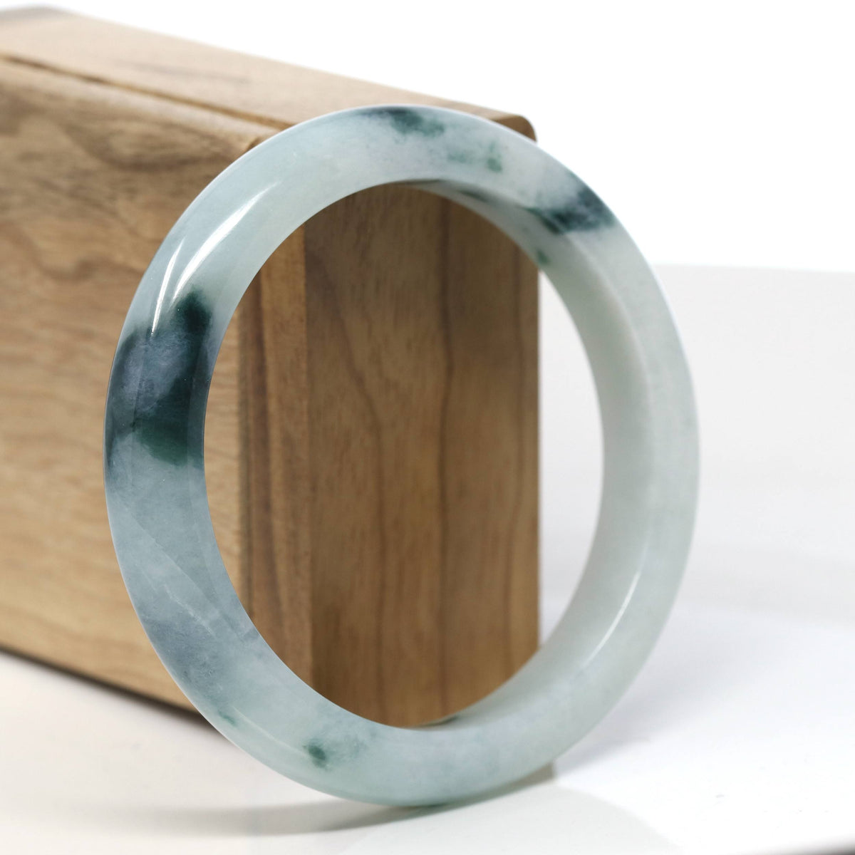 Natural Jadeite Jade Bangle Bracelet (58 mm) #T851