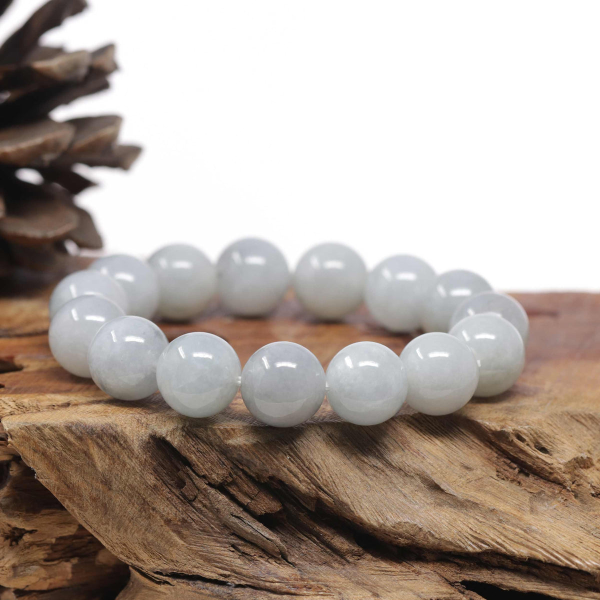 Natural Milk Wuji Jadeite Jade Round Bead Bracelet (13.6mm)