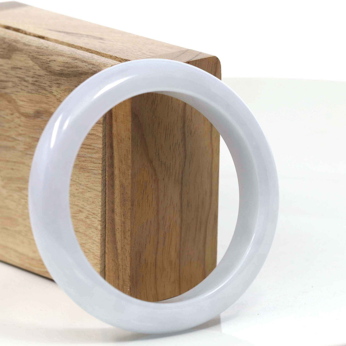 Natural Lavender Natural Jadeite Jade Bangle ( 56.35 mm ) #T022