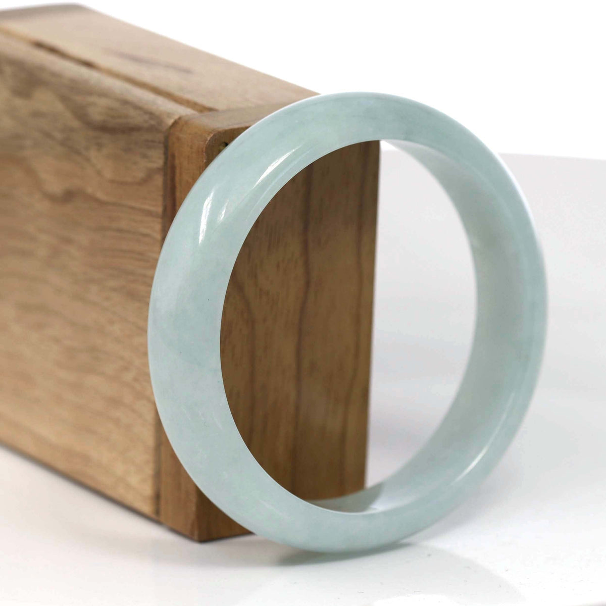 Classic Green Natural Jadeite Jade Bangle (58.93 mm )#T126