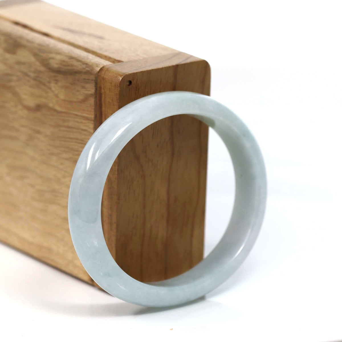 "Classic Bangle" Natural Jadeite Jade Oval Bangle (56.30mm) #T222