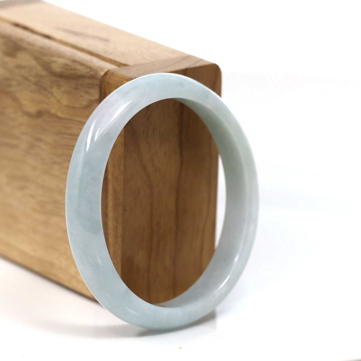 "Classic Bangle" Natural Jadeite Jade Oval Bangle (56.30mm) #T222