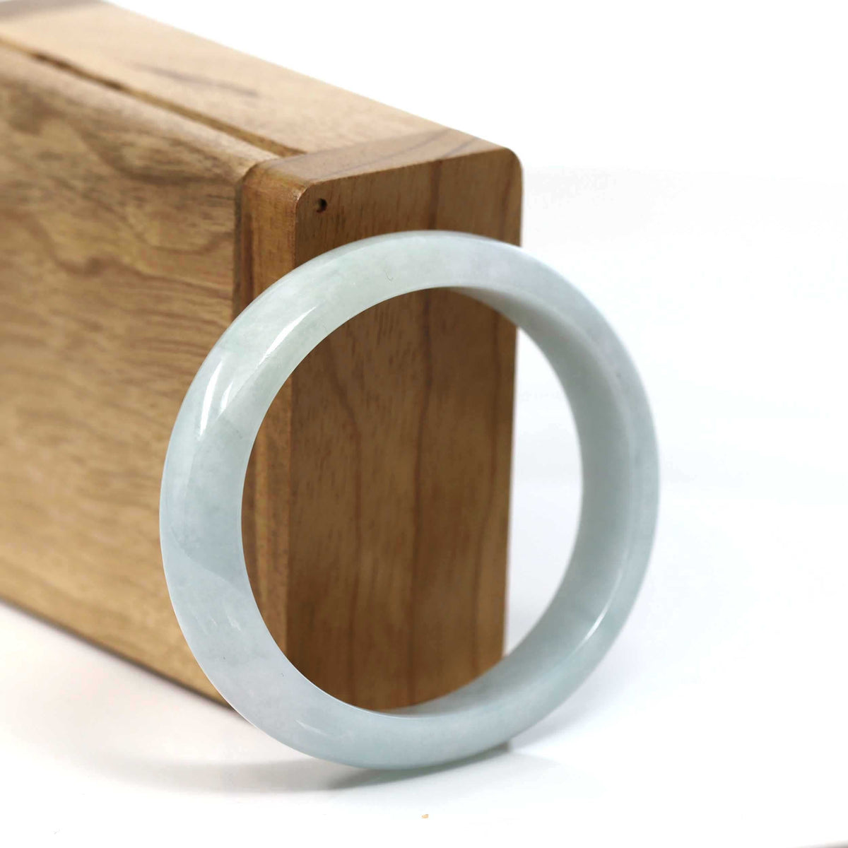 "Classic Bangle" Natural Jadeite Jade Oval Bangle (56.30mm) #T222